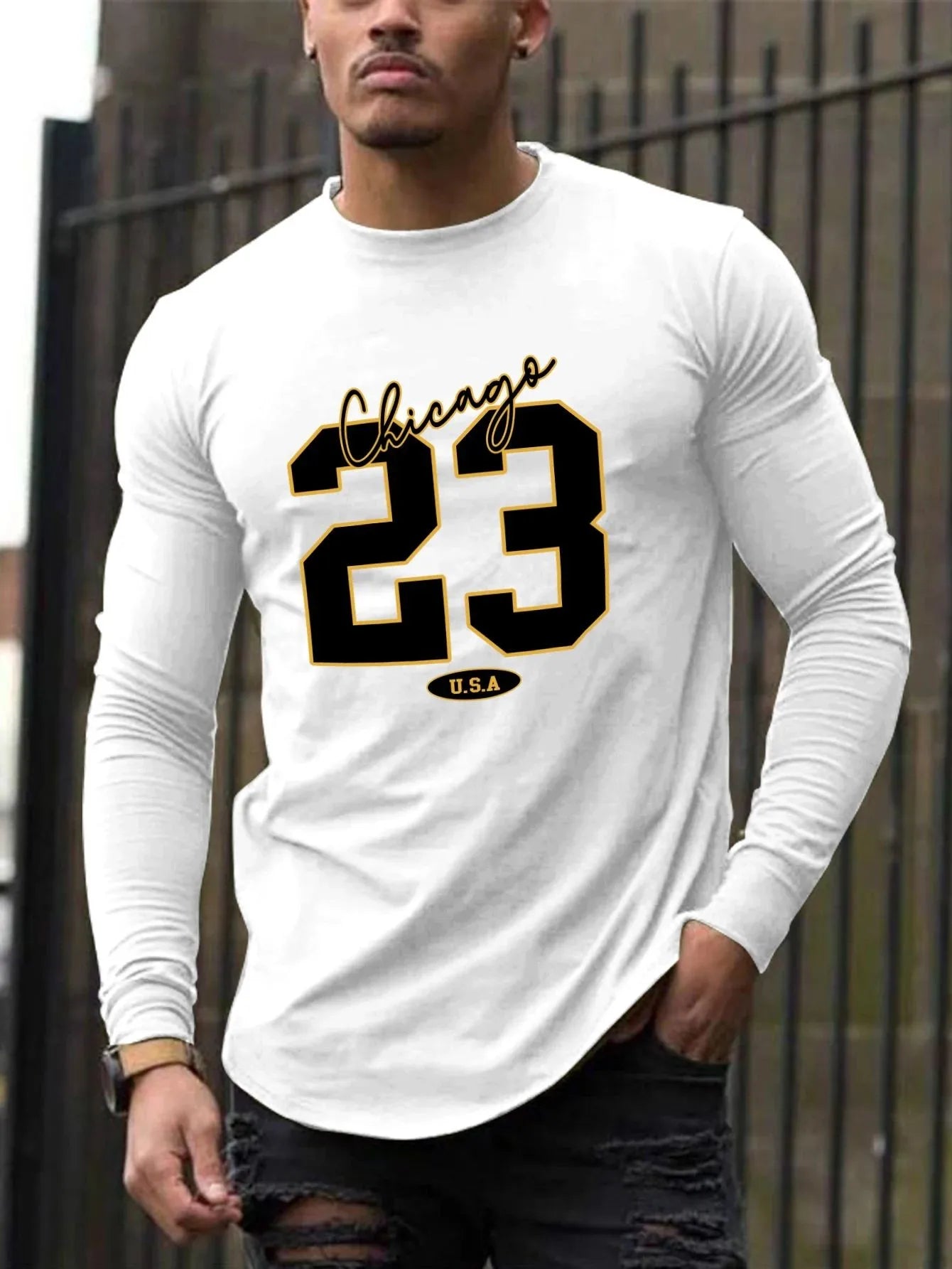 The new men's long-sleeved T-shirt for Spring and Autumn 2025 features a casual and comfortable 3D letter print on the street
